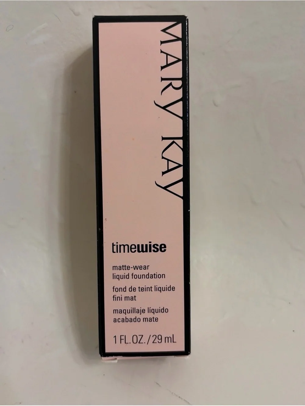 Mary Kay Timewise Matte-Wear Liquid Foundation – Beige 1